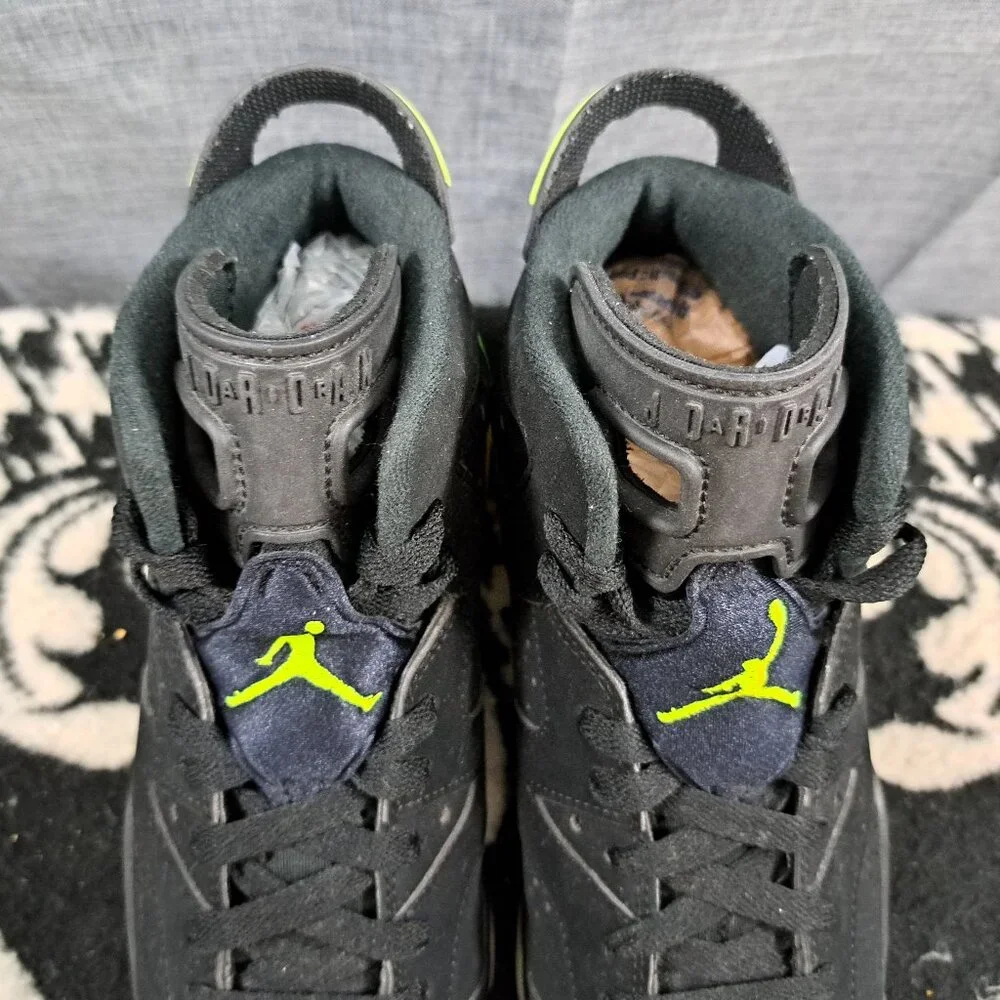 %Nike Air Jordan 6 Retro GS Youth Size 5.5 / AJ23